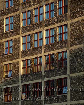 Photograph of Warehouse Windows from www.MilwaukeePhotos.com (C) Ian Pritchard