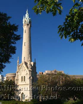 Photograph of Water Tower Portrait from www.MilwaukeePhotos.com (C) Ian Pritchard