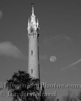 Photograph of Water Tower and Moon from www.MilwaukeePhotos.com (C) Ian Pritchard